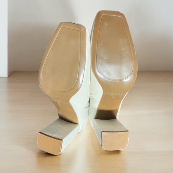 🌻NEW w/box Marc Fisher Ivory "Nebula" Square Toe Ankle Booties Size 9 - Picture 6 of 10